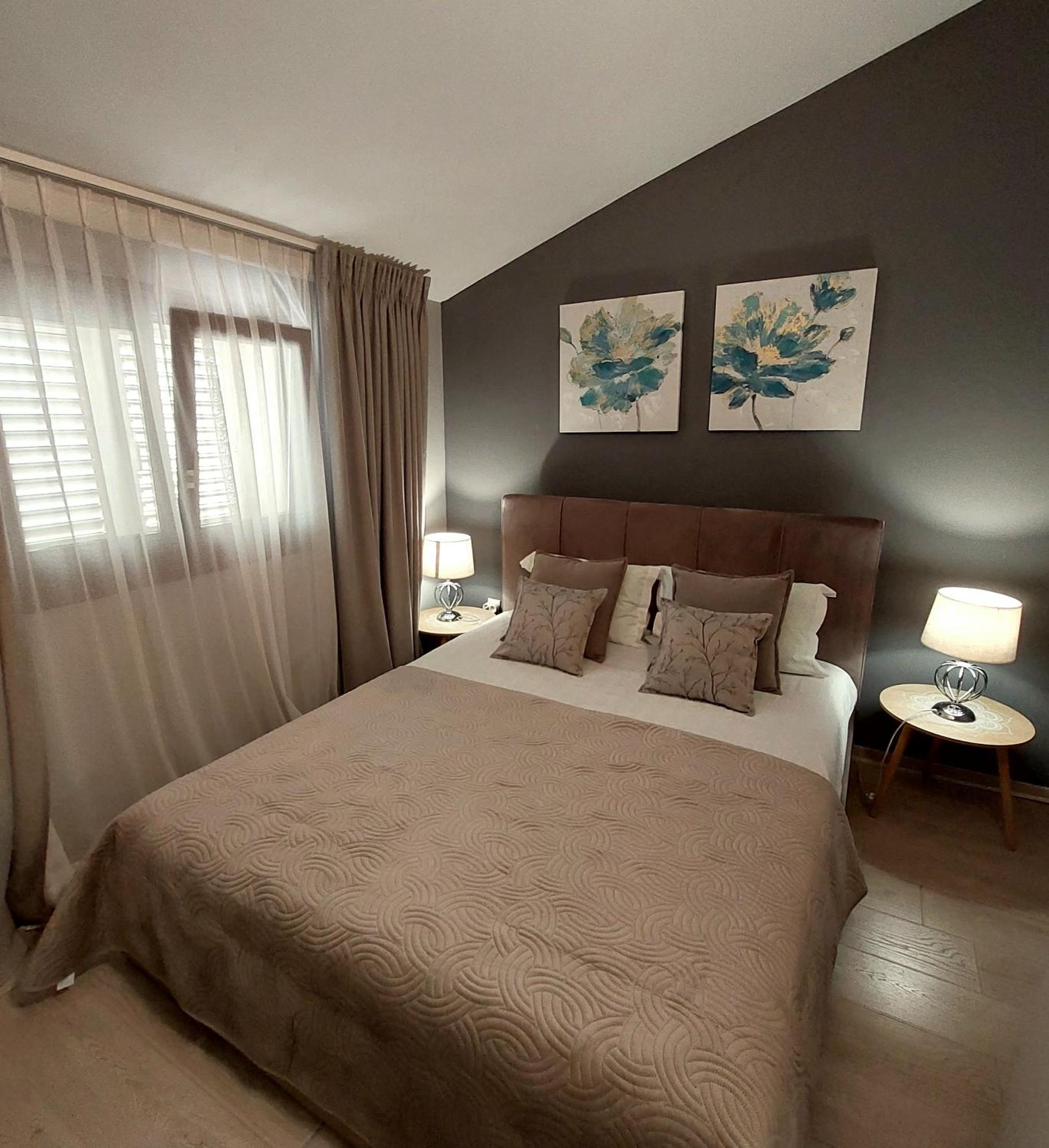 Apartaments Victoria ポレッチ エクステリア 写真